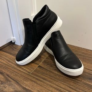 Dr. School’s BeFree Wanderfull Sneakers